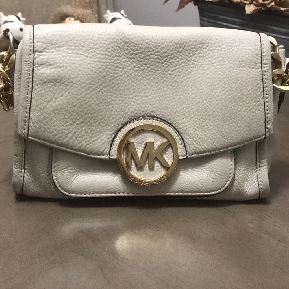 Michael kors crossbody